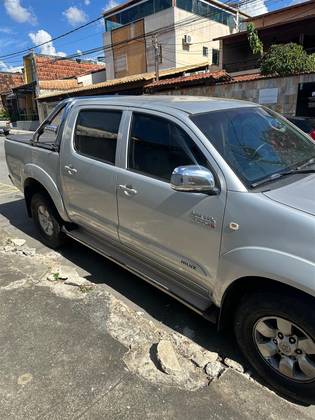TOYOTA HILUX 3.0 SRV 4X2 CD 16V TURBO INTERCOOLER DIESEL 4P MANUAL TOYOTA HILUX 3.0 SRV 4X2 CD 16V TURBO INTERCOOLER DIESEL 4P MANUAL